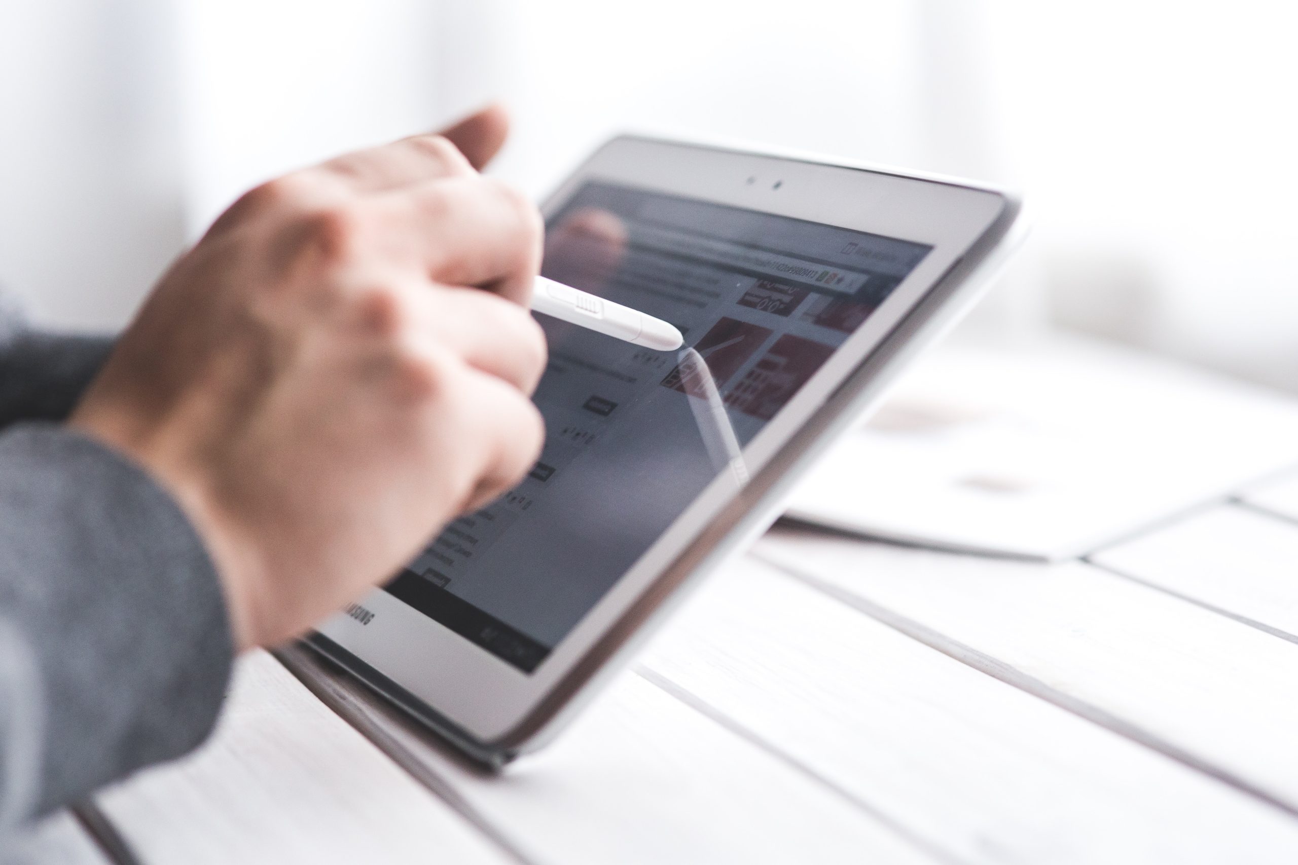 6 Ways A Tablet Can Improve Your Business